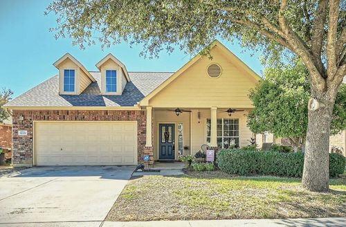 1213 Golden Eagle Ct, Aubrey, TX, 76227-3557 | Card Image