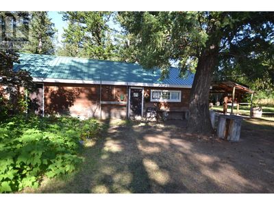 3085 De Sous Rd, House other with 2 bedrooms, 1 bathrooms and null parking in Williams Lake BC | Image 2