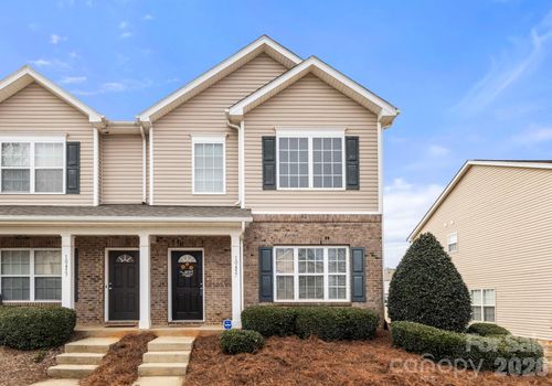 10457 Stokeshill Ct, Pineville, NC, 28134-6330 | Card Image