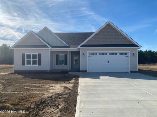 200 Rae Dr, Pikeville, NC, 27863-4703 | Card Image