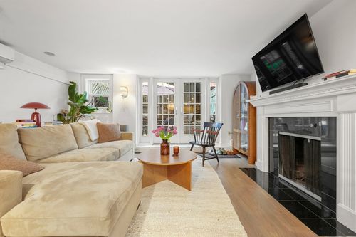 1-96 Appleton St, Boston, MA, 02116-6110 | Card Image