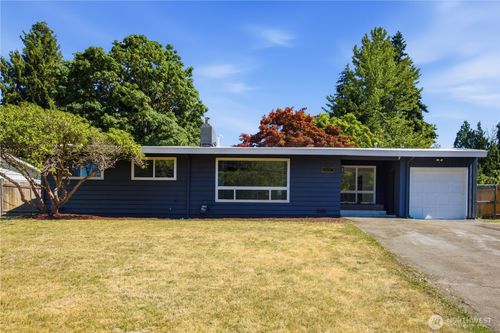 18504 38th Avenue S, SeaTac, WA, 98188 | Card Image