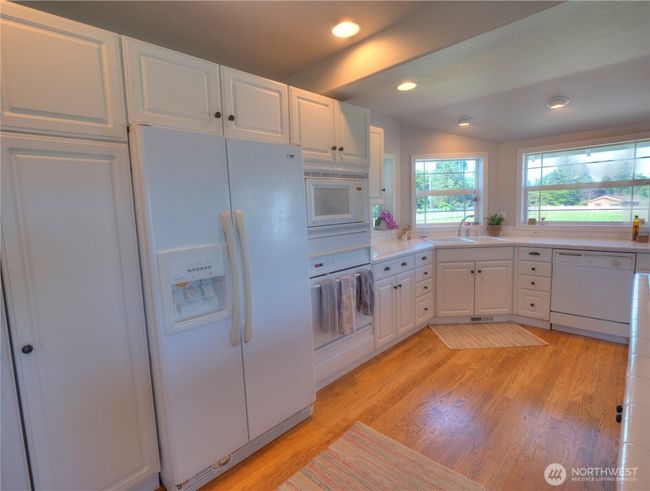 23206 Se 448 Th St, Home with 3 bedrooms, 3 bathrooms and 8 parking in Enumclaw WA | Image 6