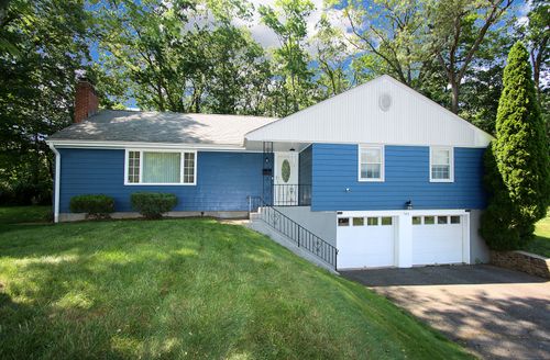 145 Kenwood Dr, New Britain, CT, 06052-1807 | Card Image