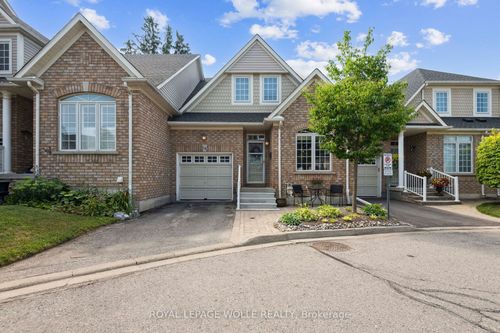 14-19 Niagara Dr, Oshawa, ON, L1G8G2 | Card Image