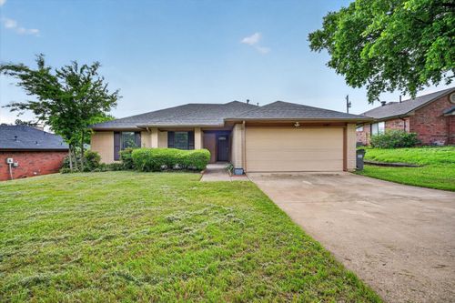 2607 Parkview Dr, Corinth, TX, 76210-2737 | Card Image