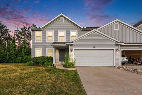 1040 Broken Ridge Dr, Lansing, MI, 48917-6876 | Card Image