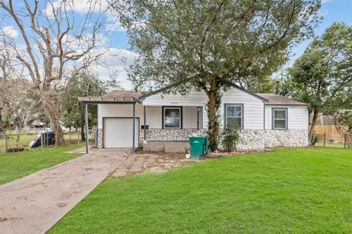 2217 Meadow Ln, La Marque, TX, 77568-5343 | Card Image
