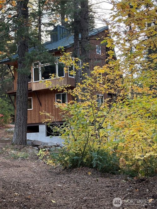 19052 Gill Creek Rd, Leavenworth, WA, 98826-9232 | Card Image