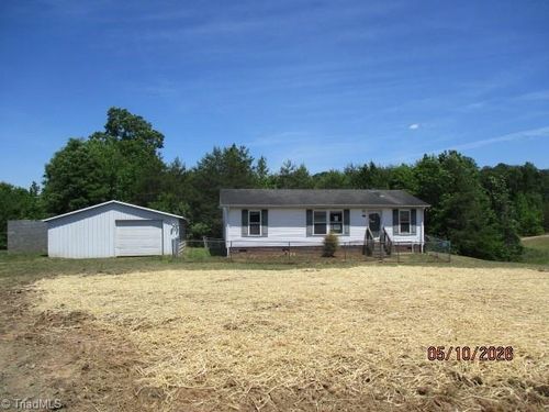 1010 Kayla Ridge Rd, Walnut Cove, NC, 27052-7703 | Card Image
