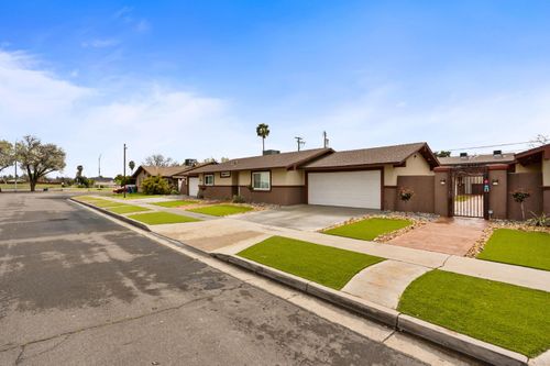 5180 E Hedges, Fresno, CA, 93727 | Card Image