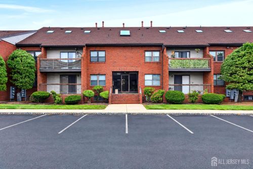 h-142 Beverly Hill Ter, Woodbridge, NJ, 07095-4035 | Card Image