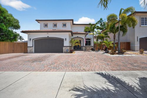 18203 Sw 152nd Pl, Miami, FL, 33187-7809 | Card Image