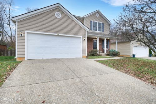 7945 Nature Way, Louisville, KY, 40218-4778 | Card Image