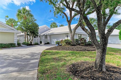 33-729 Brightside Crescent Dr, VENICE, FL, 34293-4338 | Card Image