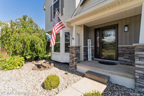 12372 Peabody Dr, Fenton, MI, 48430-8445 | Card Image