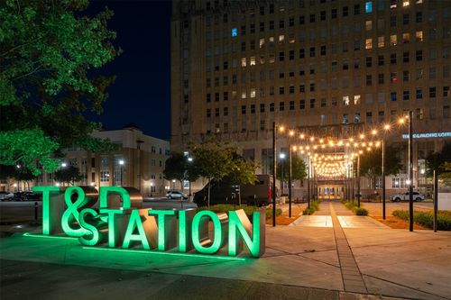 unit-10007-221 W Lancaster Ave, Fort Worth, TX, 76102-6611 | Card Image