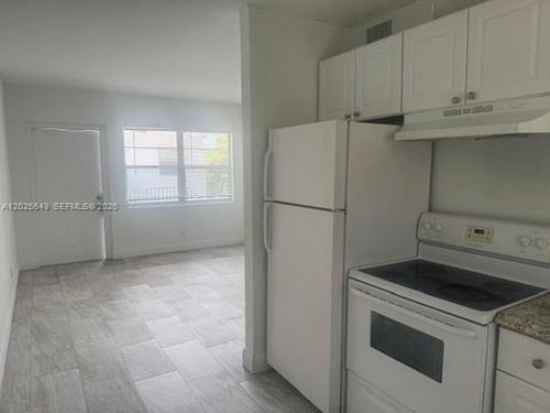 7-608 5th St, West Palm Beach, FL, 33401-4131 | Card Image