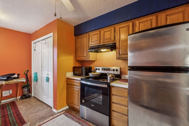 116 Wilshire Ct, Townhouse with 2 bedrooms, 2 bathrooms and null parking in Irving TX | Image 22