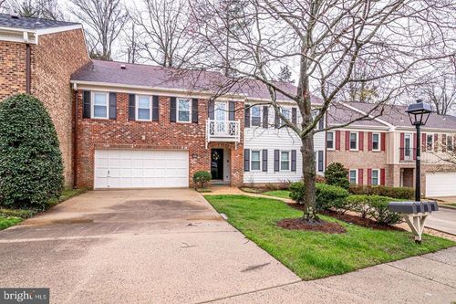 10515 Meadow Bridge Ln, FAIRFAX, VA, 22030-3923 | Card Image