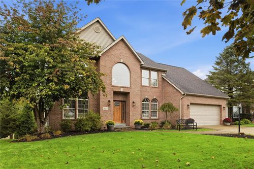 621 Alex Ct, Cranberry Twp, PA, 16066-7917 | Card Image