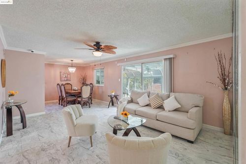 836 Stella St, Vallejo, CA, 94589-2046 | Card Image