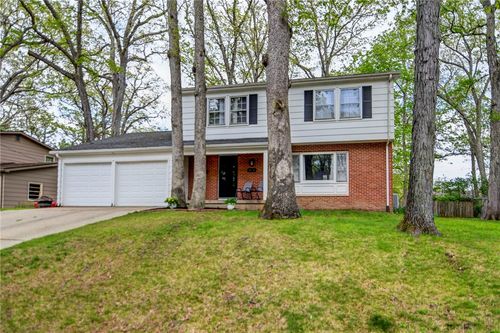 424 Hackberry Dr, Decatur, IL, 62521-5502 | Card Image