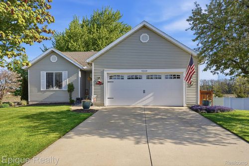 9269 Northwind Dr, Zeeland, MI, 49464-8734 | Card Image