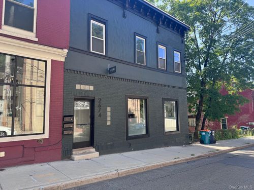 2674 W Main St, Wappingers Falls, NY, 12590-1953 | Card Image