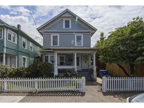 308 High St, Oregon City, OR, 97045-2213 | Card Image