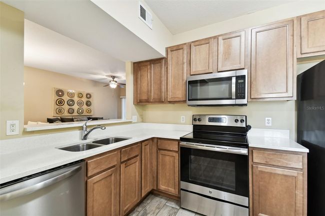 Kitchen | Image 12