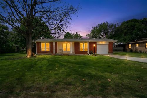 104 S Meadow Dr, Little River Academy, TX, 76554-2506 | Card Image