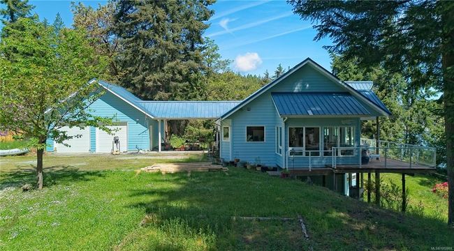 207 Welbury Dr, House other with 3 bedrooms, 2 bathrooms and 10 parking in Salt Spring Island BC | Image 5