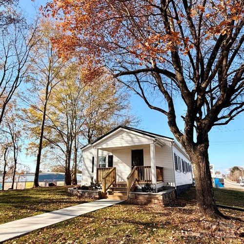 638 E Main St, Spindale, NC, 28160-1948 | Card Image