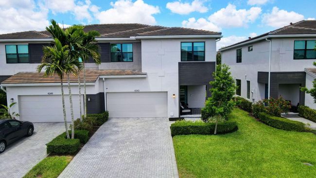 4343 Arcturus Ln, Condo with 3 bedrooms, 3 bathrooms and null parking in Lake Worth FL | Image 4