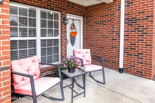 10330 Dorsey Village Dr, Louisville, KY, 40223-3570 | Card Image