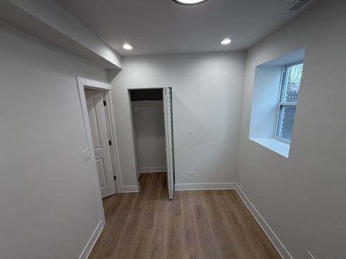 g-2345 W 23rd Place, Chicago, IL, 60608 | Card Image