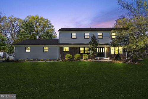 183 Spring Beauty Dr, Lawrence, NJ, 08648-1513 | Card Image