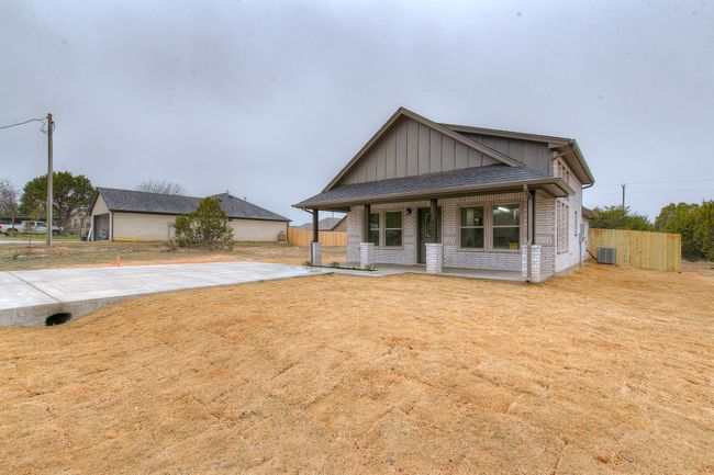 2600 Deer Trl, House other with 2 bedrooms, 1 bathrooms and null parking in Granbury TX | Image 5