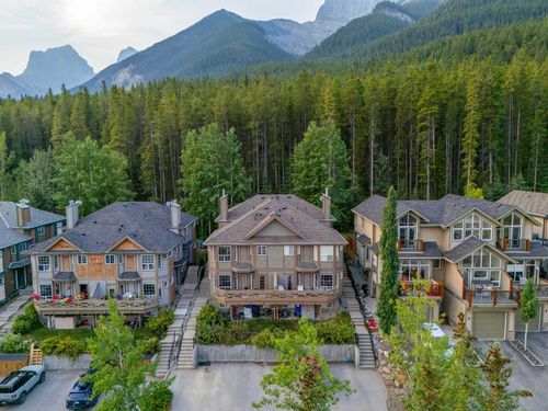 2-827 Wilson Way, Canmore, AB, T1W2Y8 | Card Image