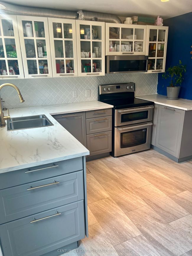 5230 Thunder Rd, House other with 2 bedrooms, 1 bathrooms and 6 parking in Carlsbad Springs ON | Image 5