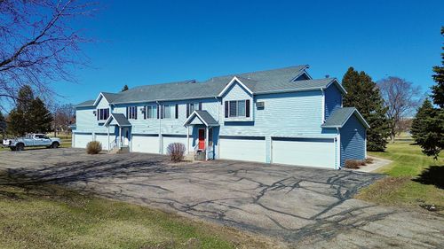 2901 32nd St S, Moorhead, MN, 56560-5403 | Card Image