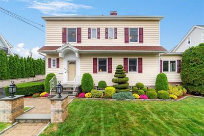 44 Leland Avenue, House other with 4 bedrooms, 3 bathrooms and null parking in New Rochelle NY | Image 1