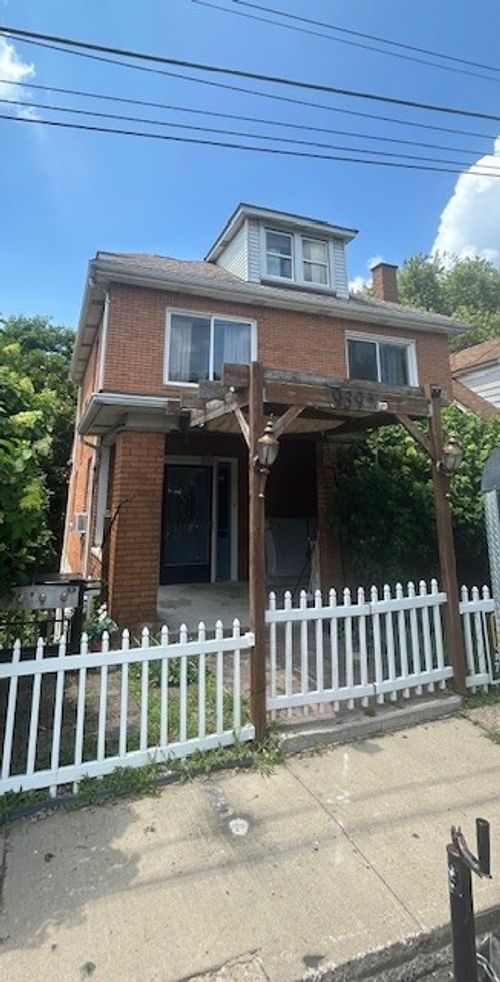939 Walnut St, Ambridge, PA, 15003-1765 | Card Image