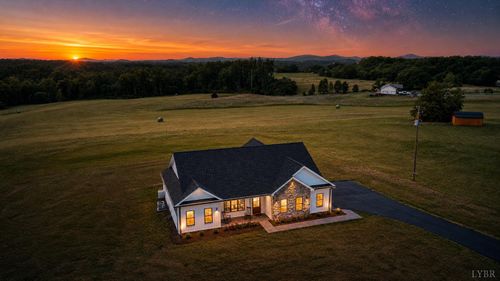 8607 Virginia Byway, Bedford, VA, 24523-4780 | Card Image