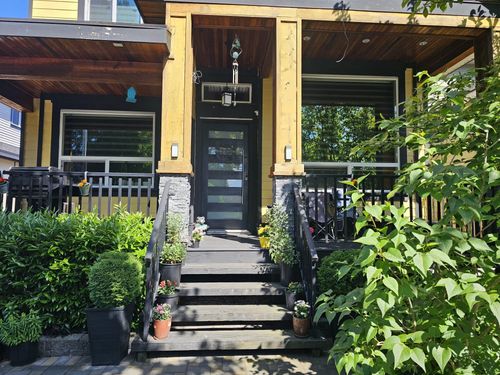6312 128 St, Surrey, BC, V3X1S8 | Card Image