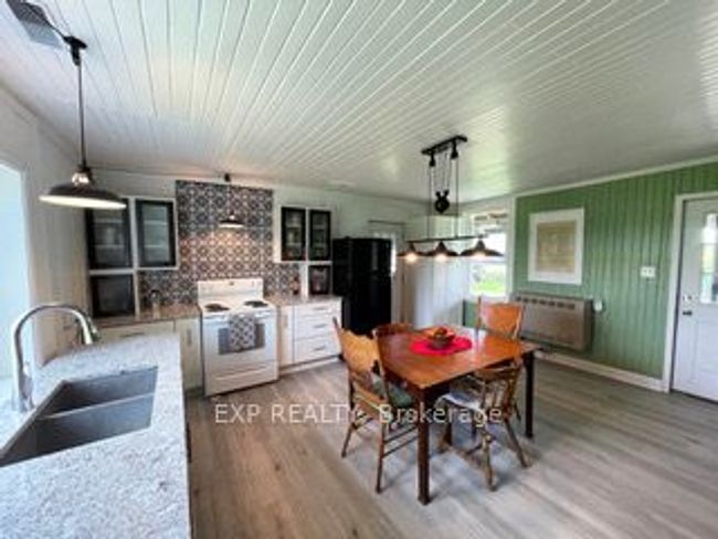 2382 Matawatchan Rd, House other with 5 bedrooms, 2 bathrooms and 4 parking in Griffith ON | Image 18