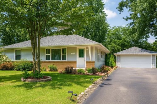 211 92nd Ave Ne, Blaine, MN, 55434-1153 | Card Image