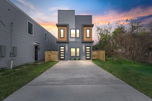 b-7349 Sandle St, Houston, TX, 77088-7734 | Card Image