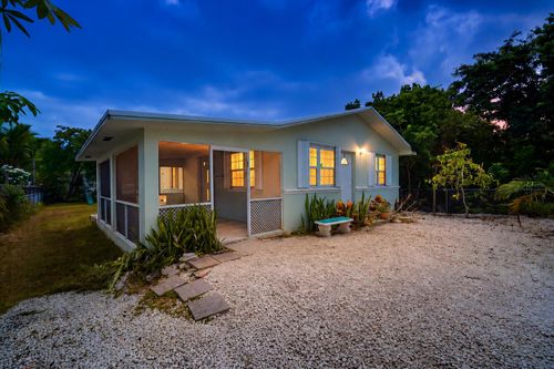 30354 Palm Dr, Big Pine Key, FL, 33043-4744 | Card Image